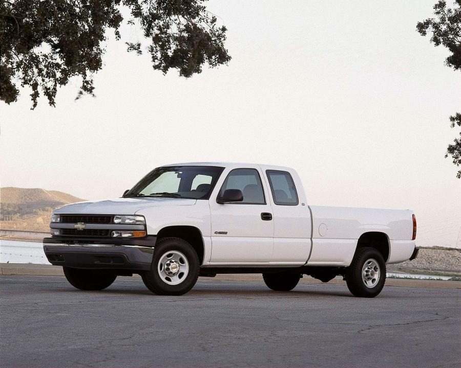  Chevrolet Silverado Heavy Duty 2001 года  (фото 8 из 11)